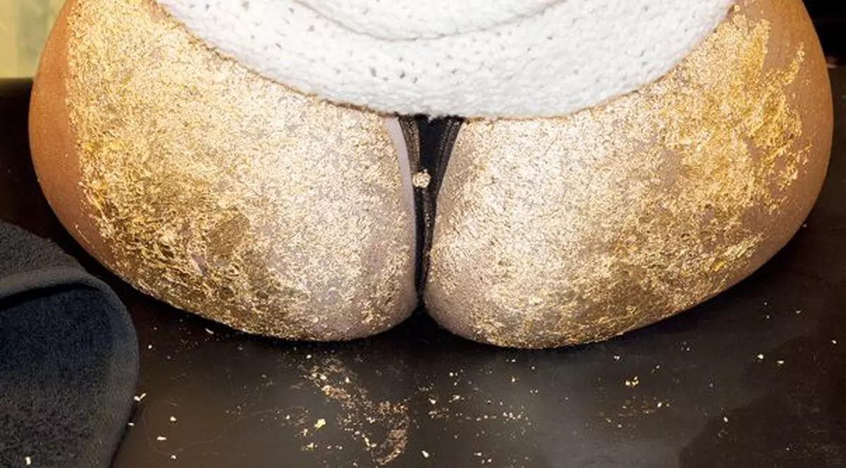 FESELE ASTEA SUNT REALE! Ale CUI SĂ FIE oare?