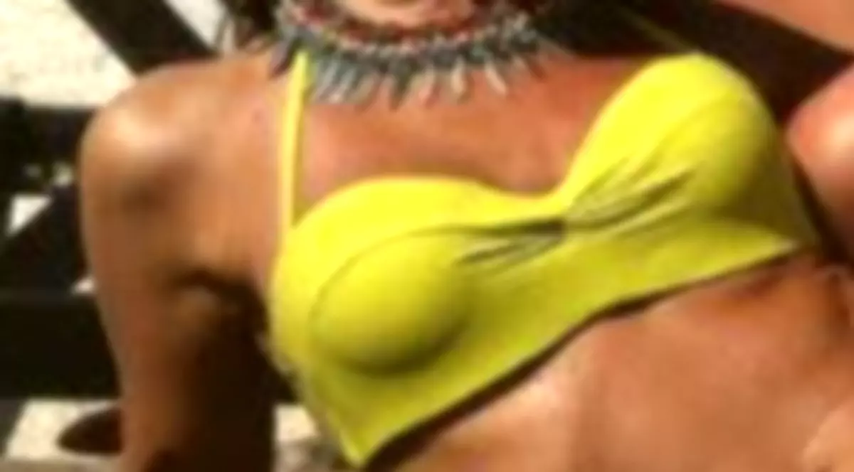 HORROR! O asistentă TV de la noi A AJUNS PIELE ŞI OS! Uite cum arată în costum de baie | FOTO ÎN ARTICOL