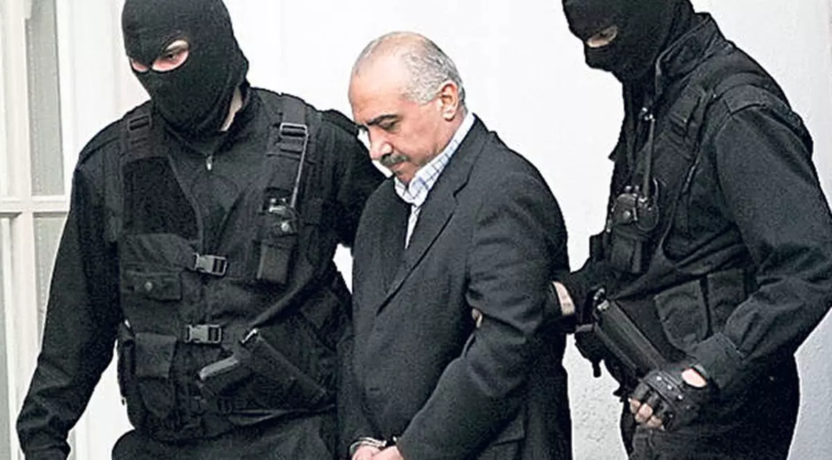 "Mă doare că sunt numit teroristul României! Nu sunt un criminal." Aşa a vrut Omar Hayssam să scape de un mandat de arestare!