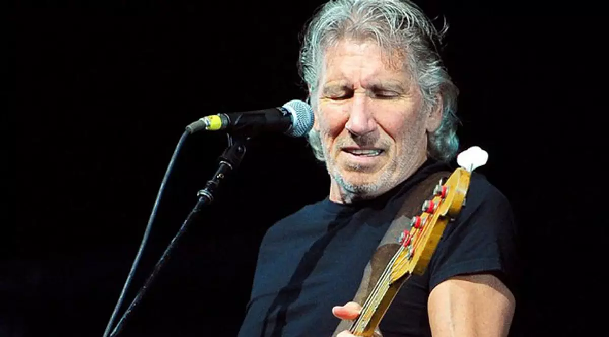 Vezi cu ce bolid s-a plimbat în România legendarul Roger Waters