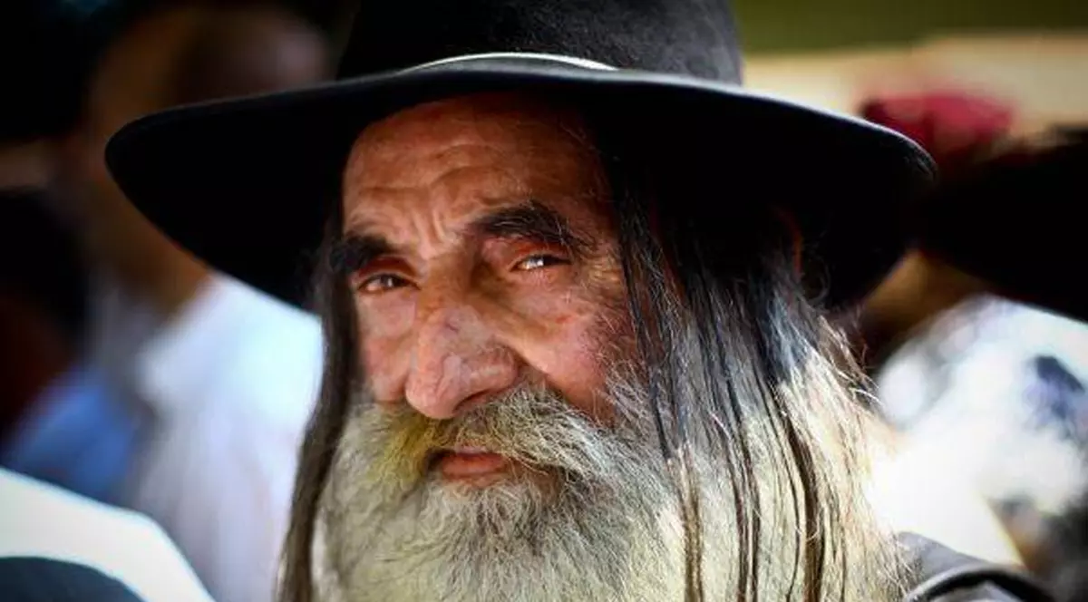 RROMII FIERB! Nu mai vor REGI, nu mai vor ÎMPĂRAŢI