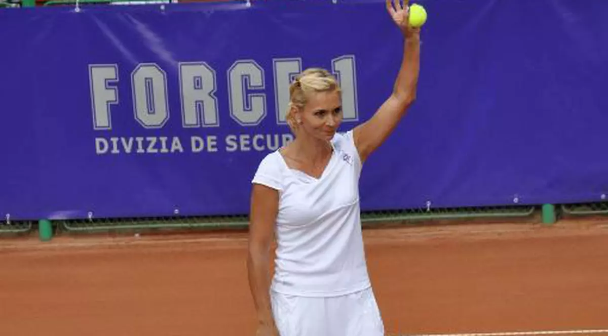 Ruxandra Dragomir, Monica Roșu și Ana Maria Brânză se întrec în bucătărie