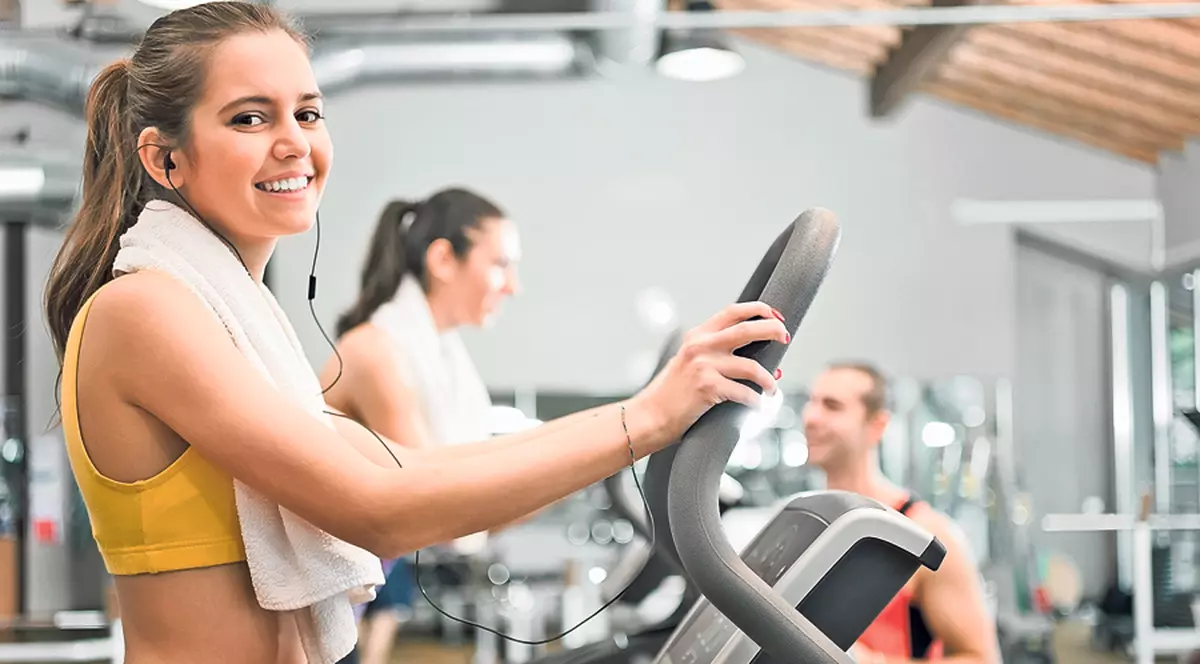 Mersul la sală te poate îmbolnăvi! Pe vreme caniculară, bacteriile prosperă l Iată cum te poţi feri de ele când faci sport