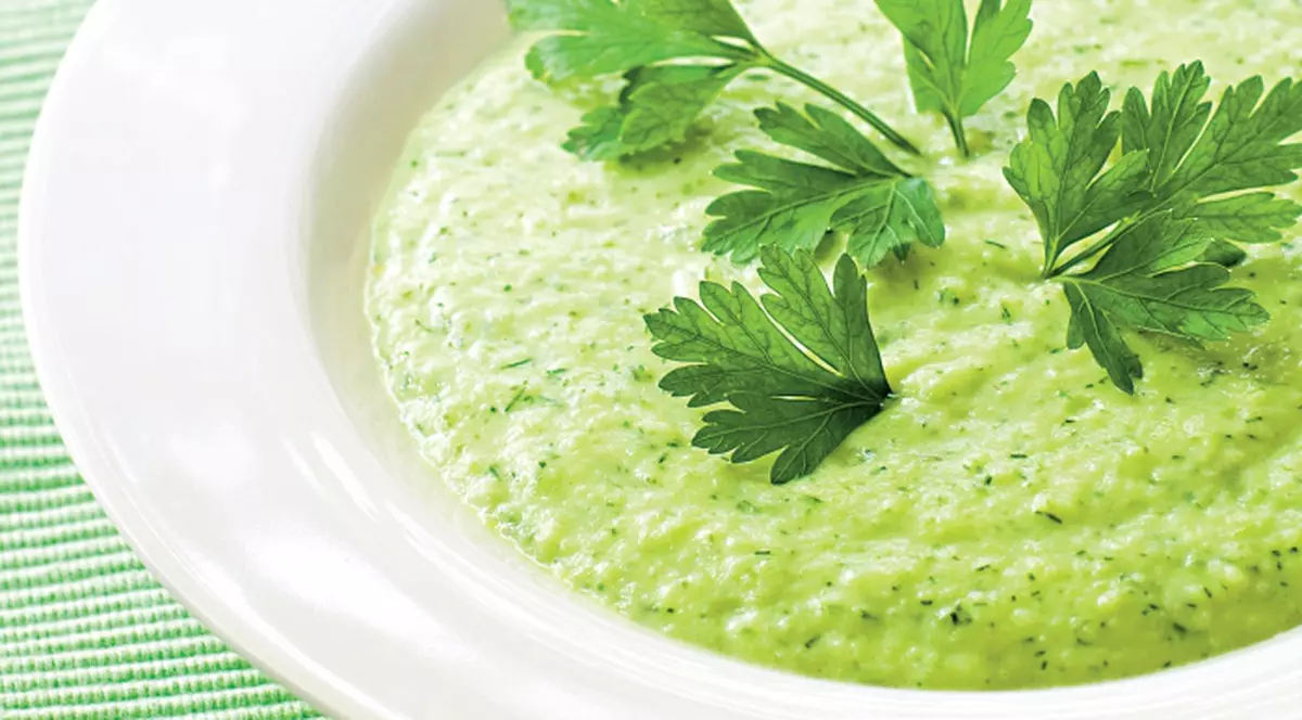 Supă rece de pătrunjel 