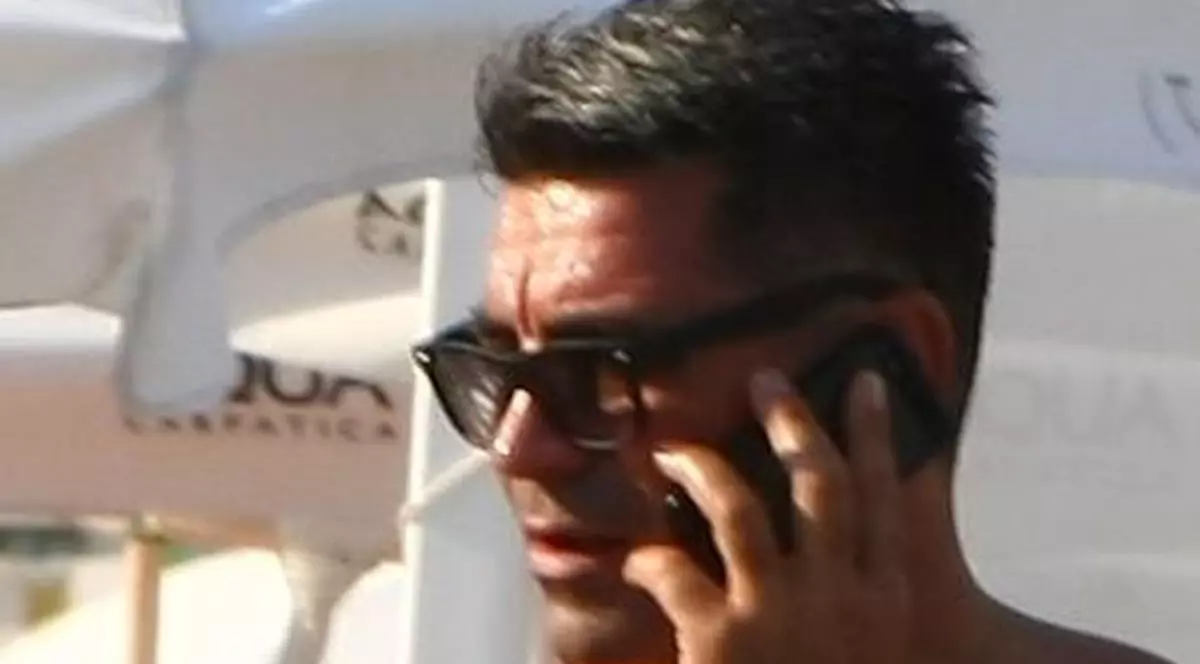 Marcel Toader a ieşit la vânătoare de "căprioare" tinere. SCHIMB DE REPLICI insinuant