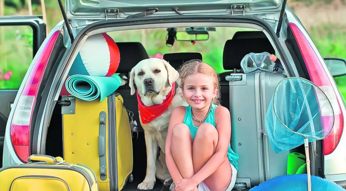 Sfaturi de folos, ca să faci mici economii în «vacanţa mare»: Ia de acasă jucăriile de plajă, nu din staţiune