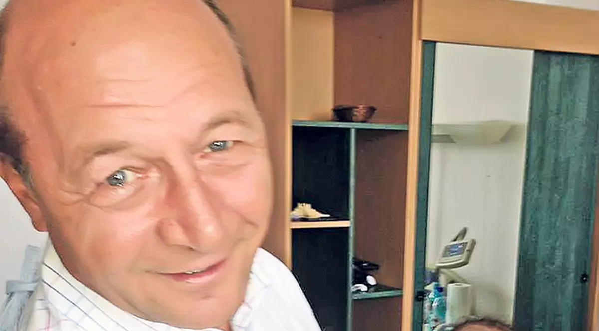 Micuța Sofia Raissa i-a dat, deja, emoții lui Băsescu!