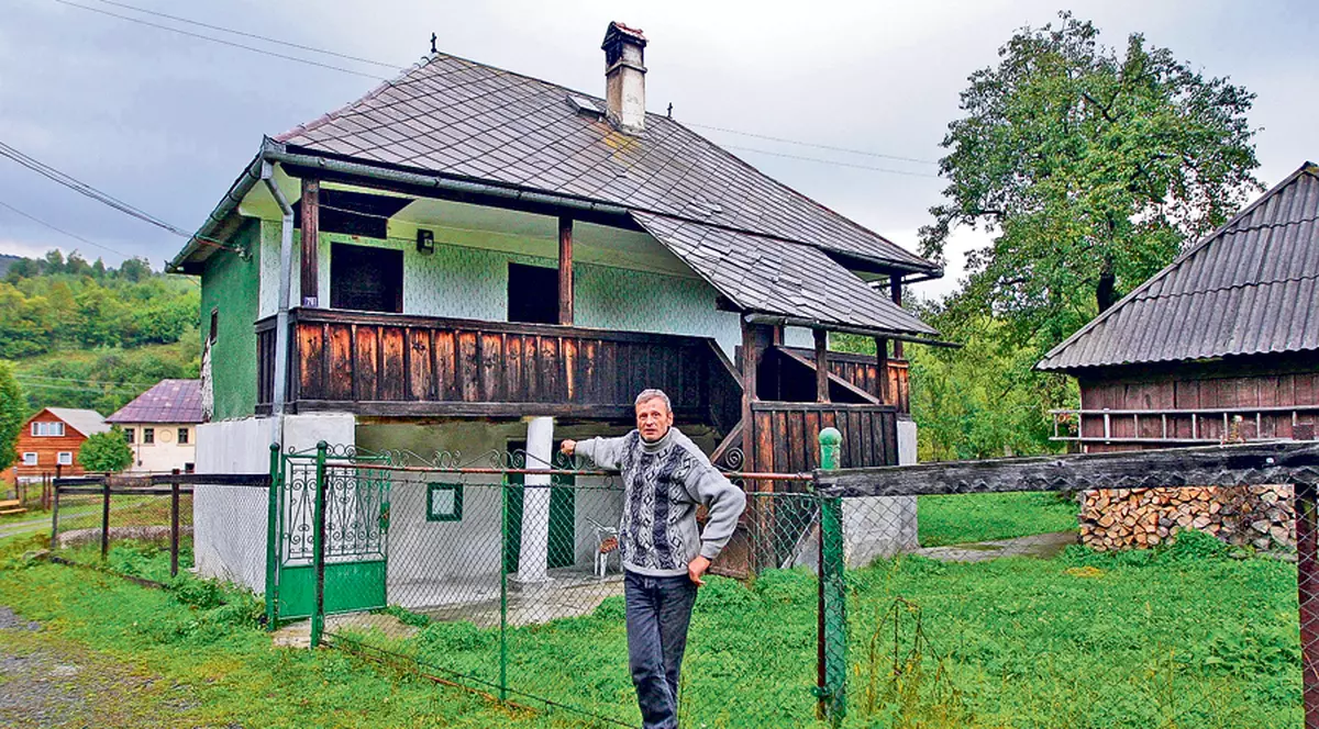Localnicii din Roşia Montana sunt decişi: "Noi nu ne clintim de aici"