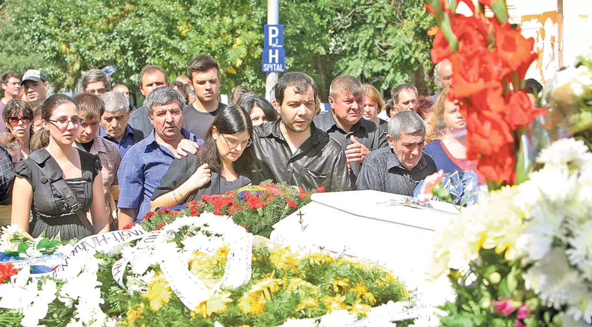 Miza morții lui Ionuț: daune de sute de mii de euro