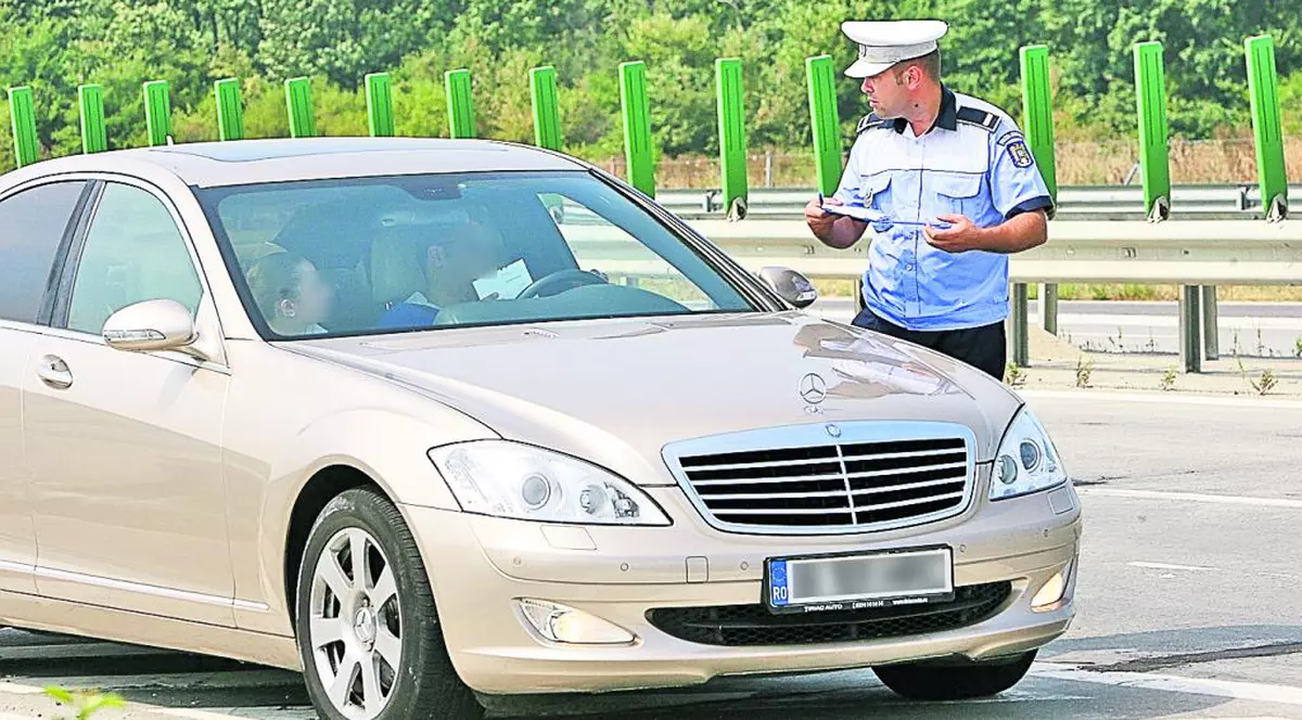 Vitezomanii, amendaţi cu 16.000 de lei