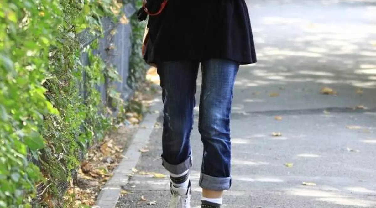 Iulia Albu ŞI-A SCHIMBAT ANIMALUL. Iată cu ce ACCESORIU VIU umblă acum | FOTO