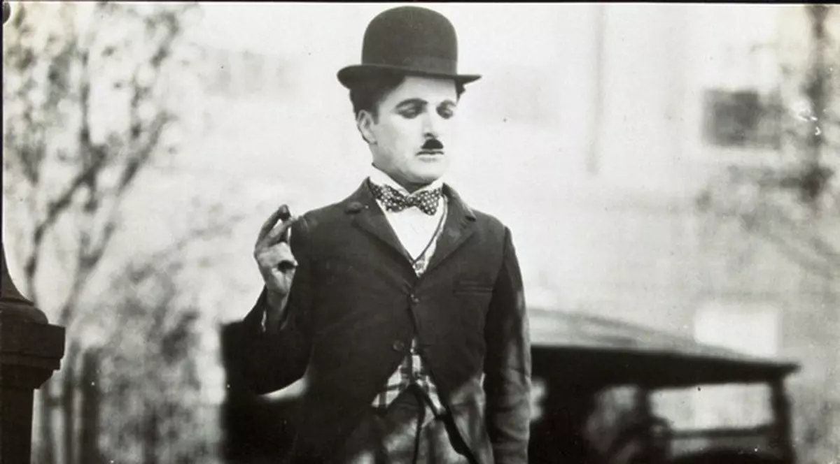 Iată cum arată NEPOATA şi STRĂNEPOATA marelui Charlie Chaplin! FOTO