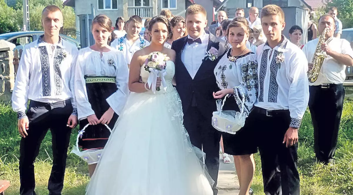 DEZVĂLUIRI COMPLETE despre NUNTA GAY făcute de Nicuşor Coroamă, fostul participant la "MasterChef": "Când i-am văzut cum se pupau şi se dezbrăcau, simţeam că îmi pierd minţile"