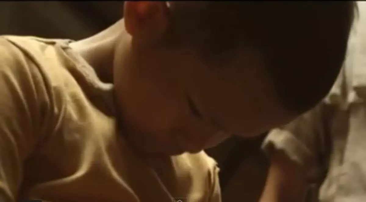 LECŢIE DE OMENIE. Clipul care a FĂCUT Internetul SĂ PLÂNGĂ | VIDEO