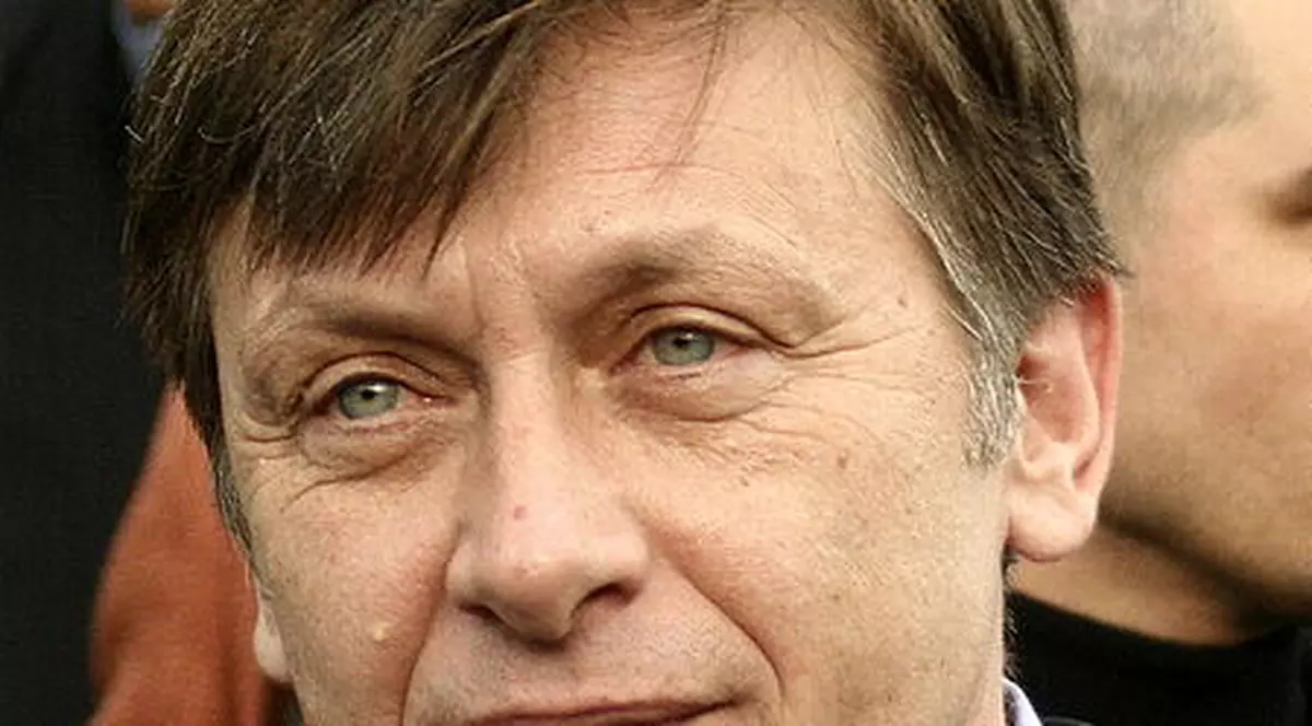 Vezi ce mesaj i-a transmis Udrea lui Antonescu de ziua sa! Vei muri de râs