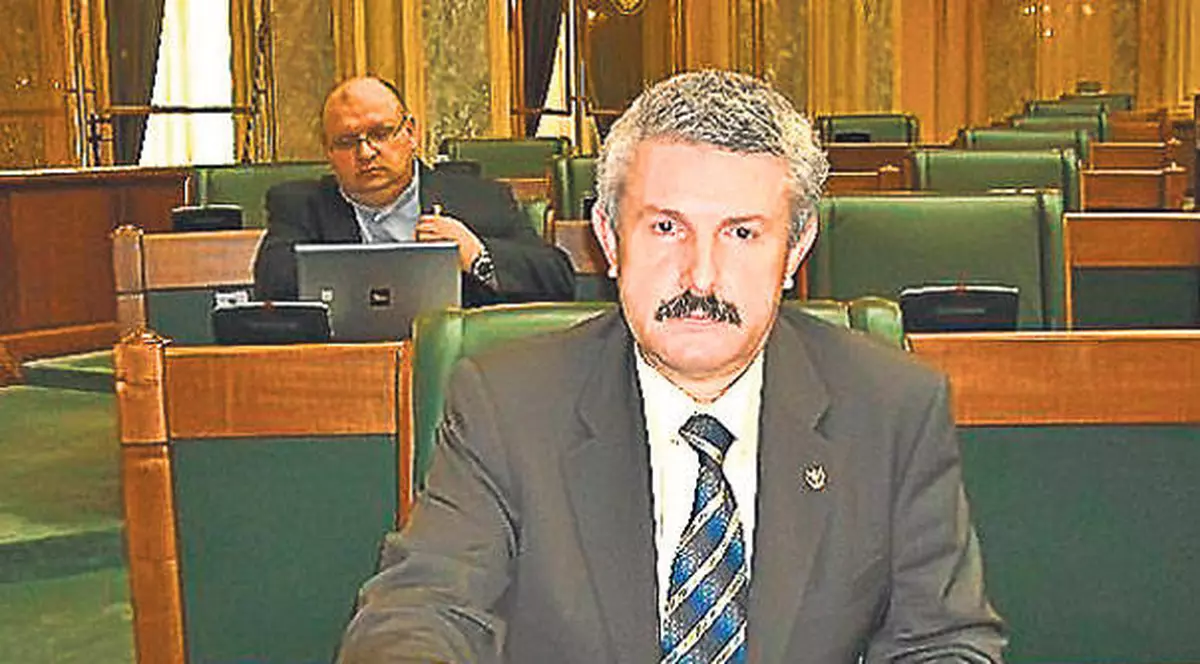 Şpagă pedepsită cu suspendare! Primarul din Râmnicu Vâlcea va fi eliberat din închisoare 