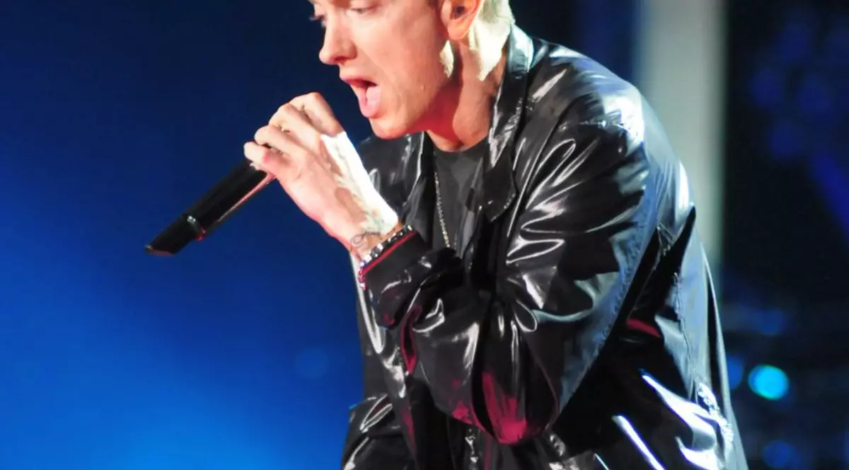 Cum arată casa în care a copilărit Eminem, scoasă la licitaţie pentru 1 milion de dolari