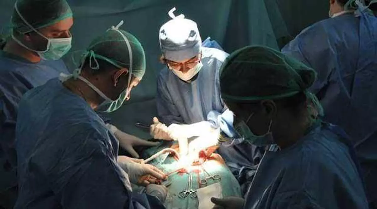 Ce salarii au medicii de la 1 martie 2018. Un medic primar poate câștiga până la 15.000 de lei