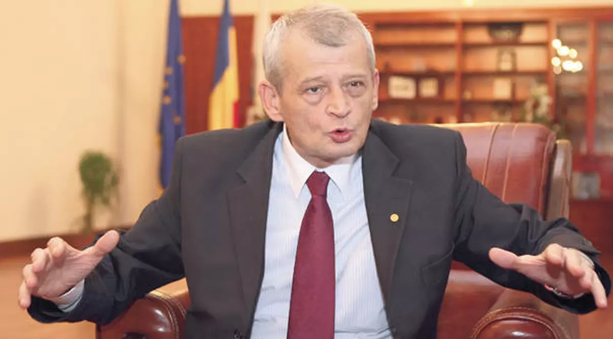 Sorin Oprescu: «Ne-am apucat să adunăm câinii de pe stradă»