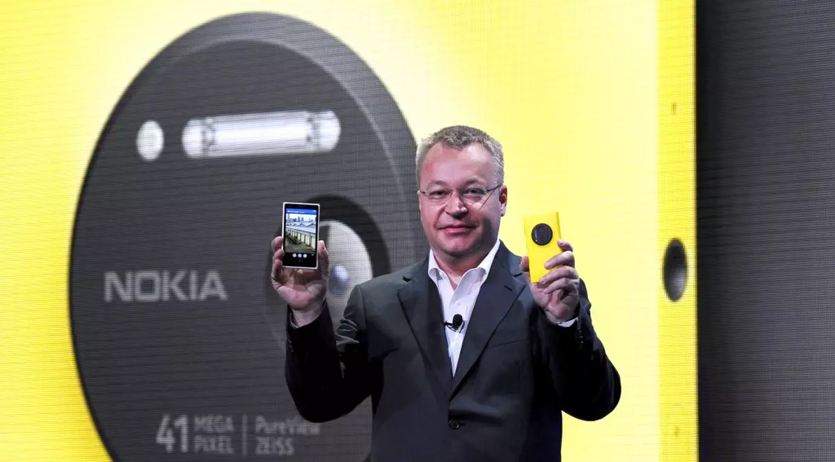 Fostul şef de la Nokia, plătit regeşte de... Microsoft