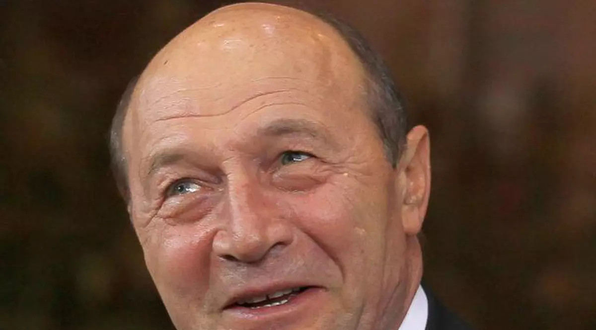 Traian Băsescu, huiduit la Ţebea - VIDEO