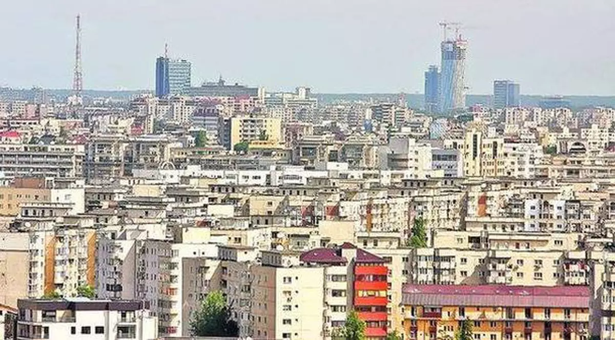 Preţul apartamentelor, în scădere continuă