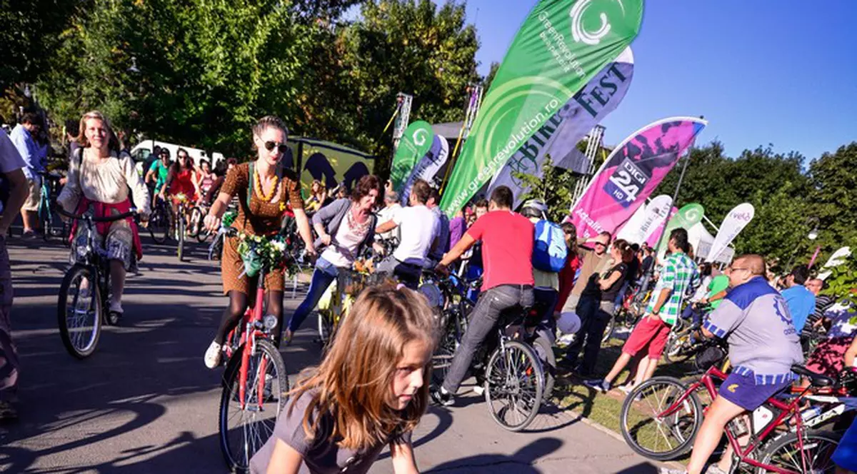 BikeFest 2016. Traseu pe bicicletă în interiorul şi exteriorul Palatului Parlamentului
