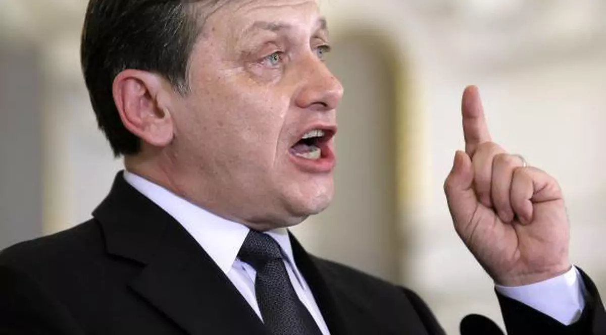 SCANDAL ÎN USL! Roşia Montană scindează partidele aflate la guvernare