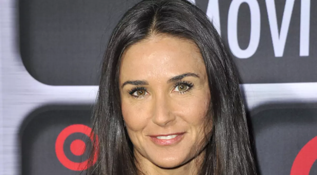 Demi Moore și-a tras iubit bătrân şi bogat
