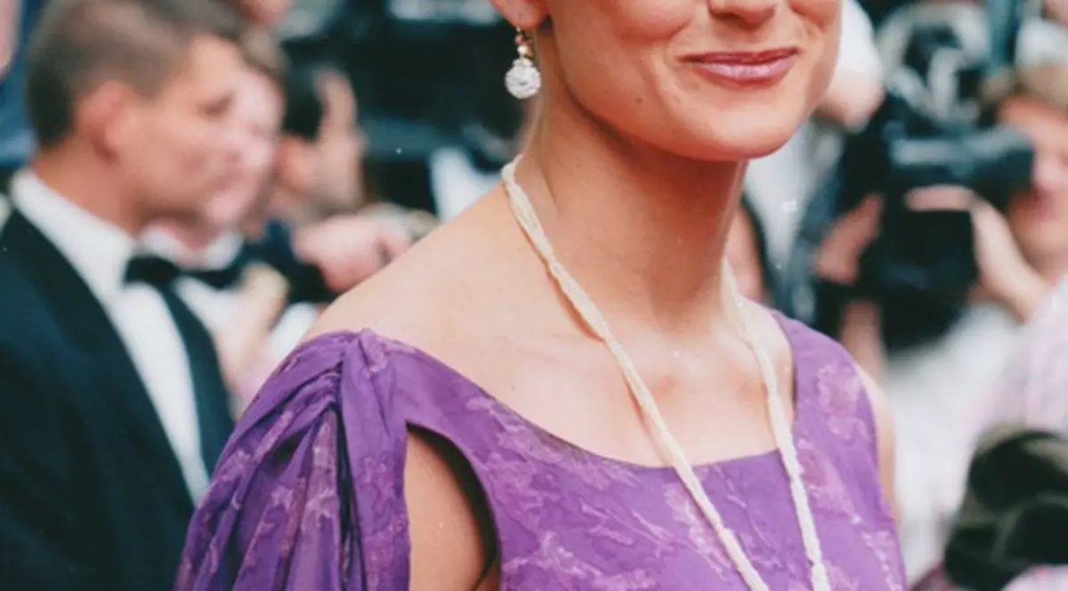 Ajunsă la 50 de ani, Demi Moore NU VREA SĂ MAI AUDĂ DE TINEREI! Vezi cum AU AFECTAT-O relaţiile cu junii!