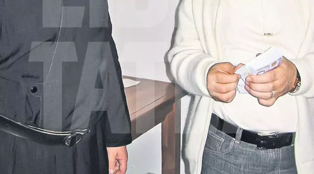 AJUTOR NEAŞTEPTAT! CĂLUGĂRII de pe Muntele Athos INTERVIN pe lângă Traian Băsescu şi CER GRAŢIEREA pentru Gigi Becali!