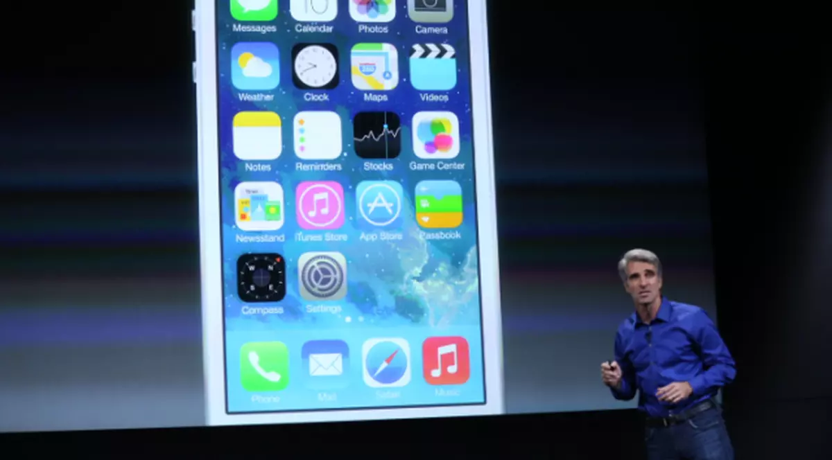 iPhone 5S auriu a fost lansat pe piață. Ce culori vor avea telefoanele Apple – FOTO 