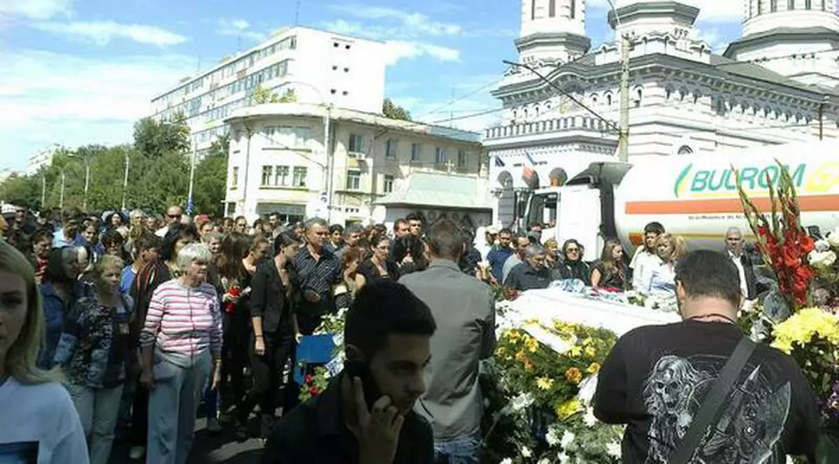 Ionuţ, băieţelul de 4 ani, care a fost ucis de câini, ESTE CONDUS PE ULTIMUL DRUM