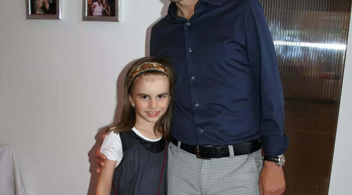 Mihai Găinuşă, ASALTAT cu CERERI SPECIALE de fiica lui pentru PRIMA ZI DE ŞCOALĂ!