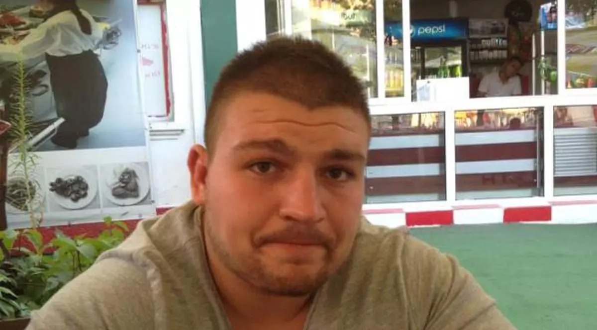 Tamba, cu T de la tatuaj