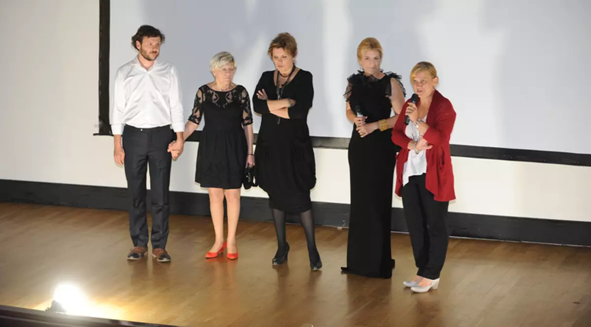 ”Poziţia Copilului”, în drum spre marele... Oscar! Filmul este disponibil acum şi pe DVD