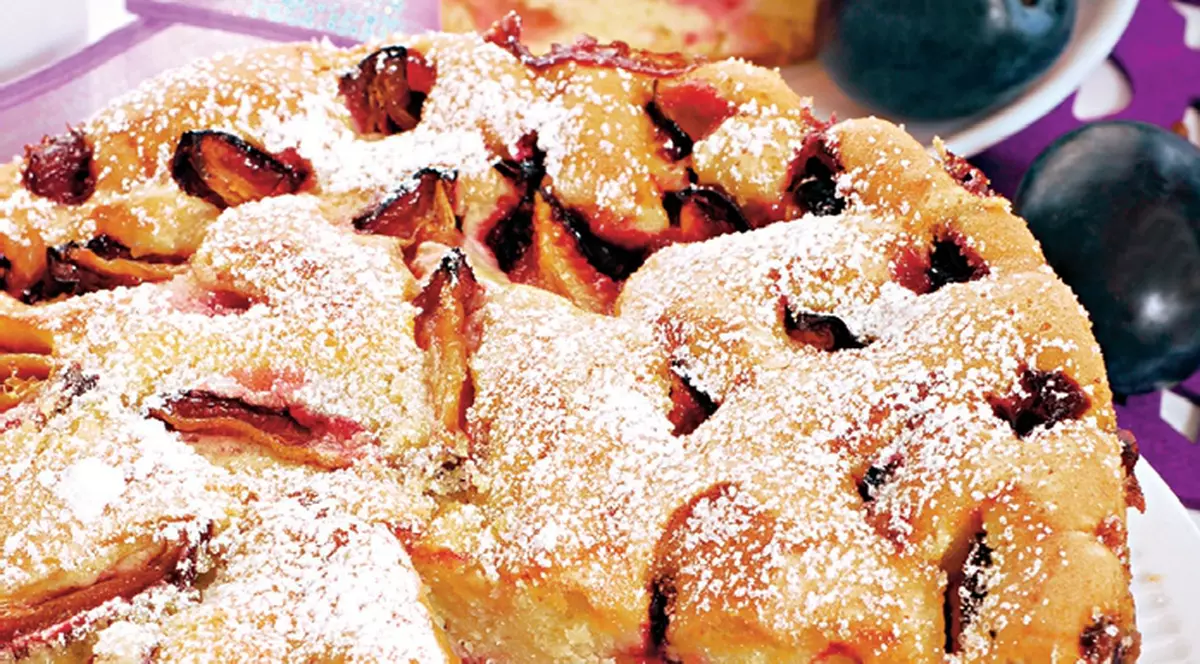 Prăjitură rapidă cu prune