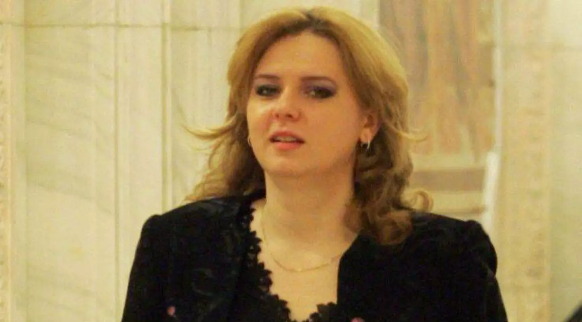 Roberta Anastase ARATĂ SENZAŢIONAL! Uite cât de mult a slăbit! FOTO în articol