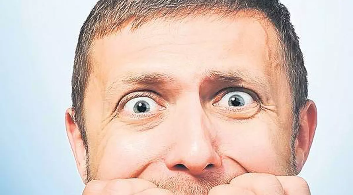 Îţi rozi unghiile? Atenţie, te poţi îmbolnăvi mai uşor!