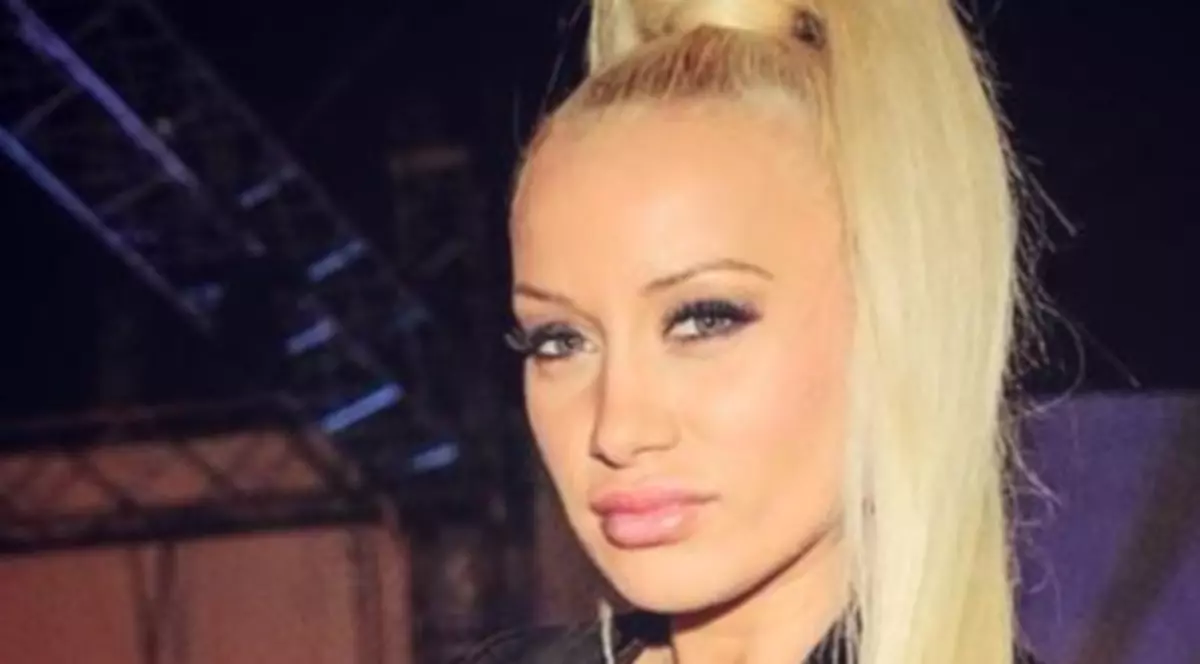 Uite ce radioasă e Simona Traşcă de când e singură!