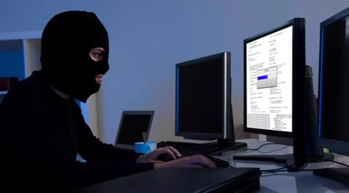 IT & Gadgets: Ce ţepe sunt la modă pe net şi cum să te fereşti de hoţi