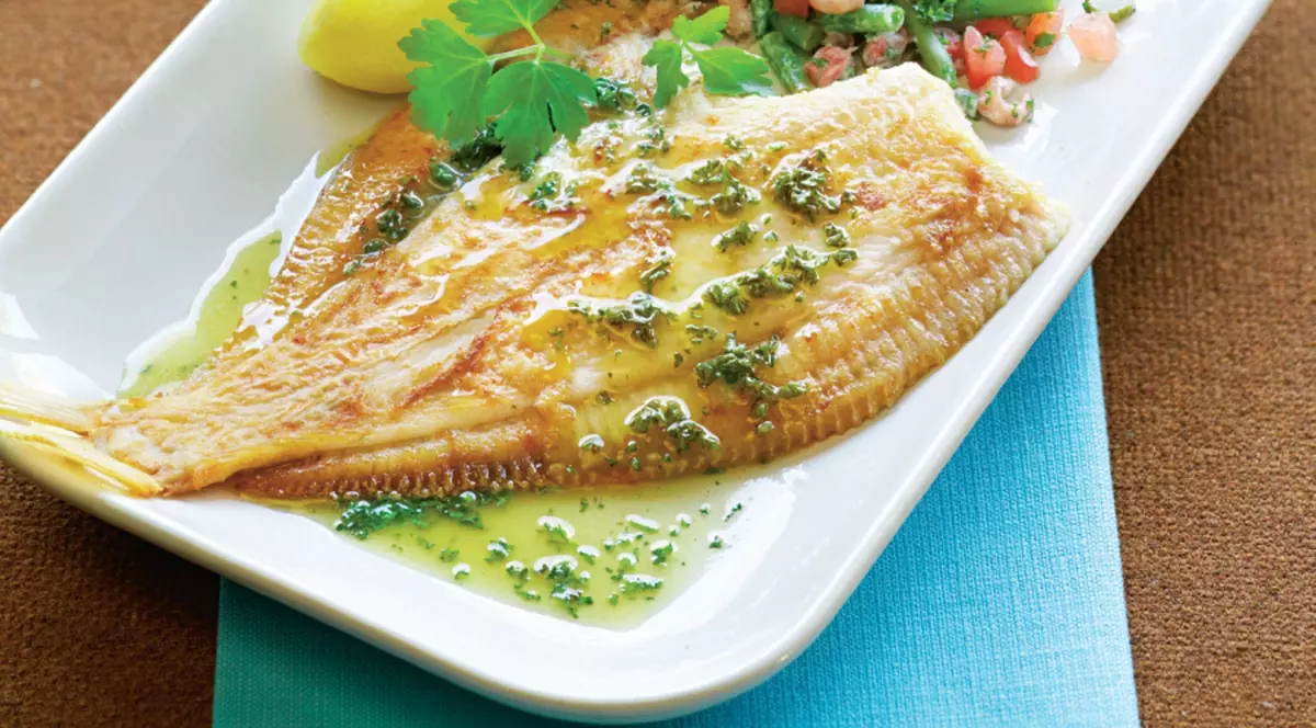 PRÂNZ SĂNĂTOS - Peşte cu legume şi sos de unt