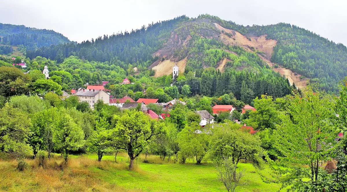 Biserica şi Academia sunt împotriva exploatării aurului