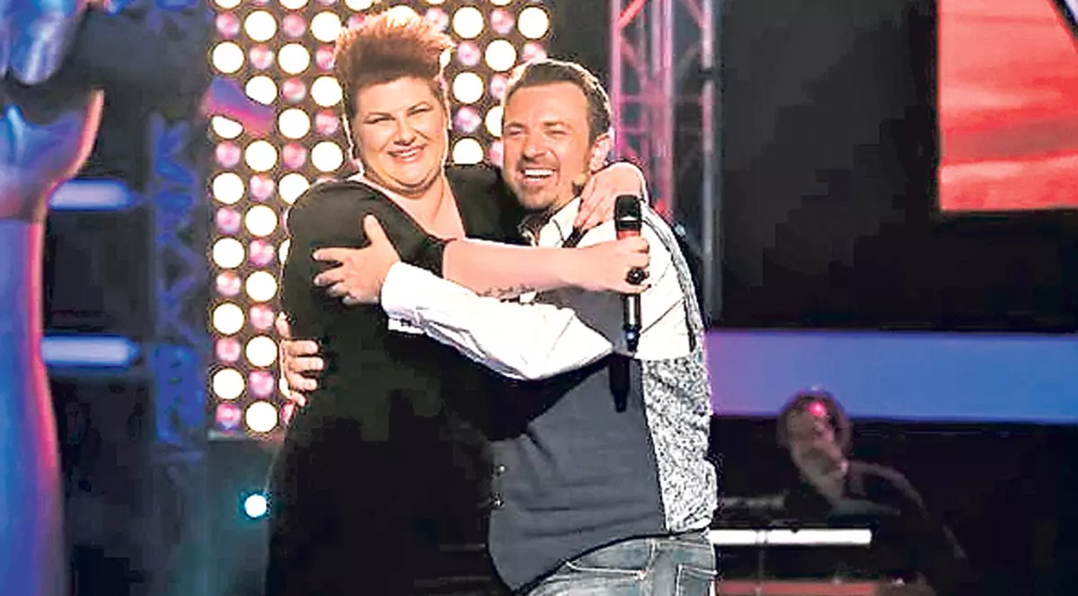 Brenciu s-a făcut de râs la "Vocea României". Vezi ce a încercat să facă juratul şi nu i-a ieşit!