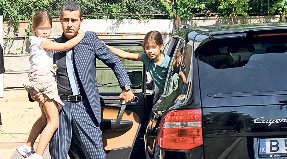 Remus Truică face pe supăratul! Şi-a văzut gemenele doar o dată anul acesta