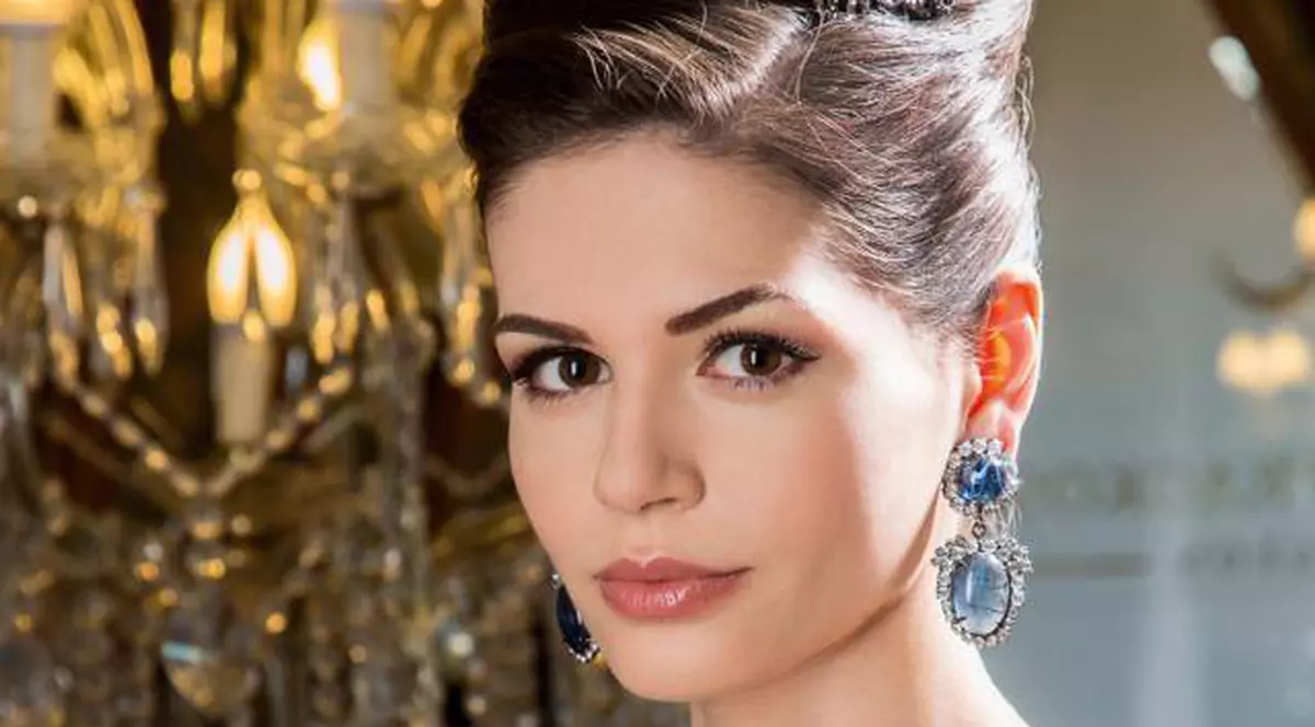 Monica Gabor POFTEŞTE LA DULCIURI