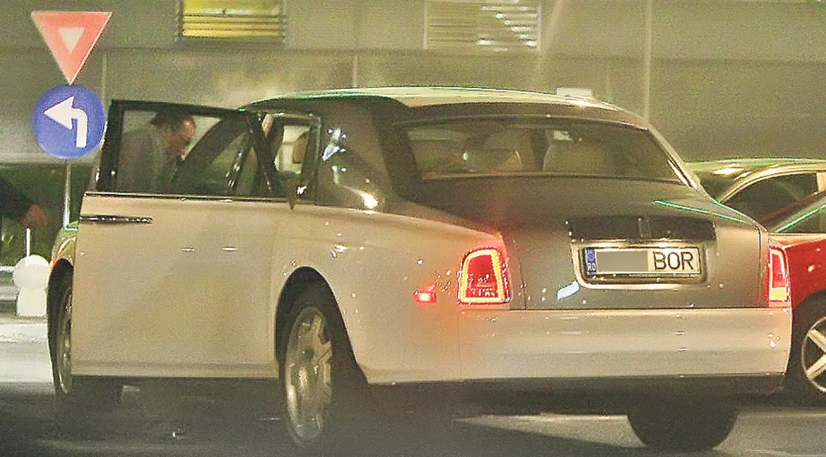 Borcea şi-a dus la revizie Rolls-ul de la Gigi Becali