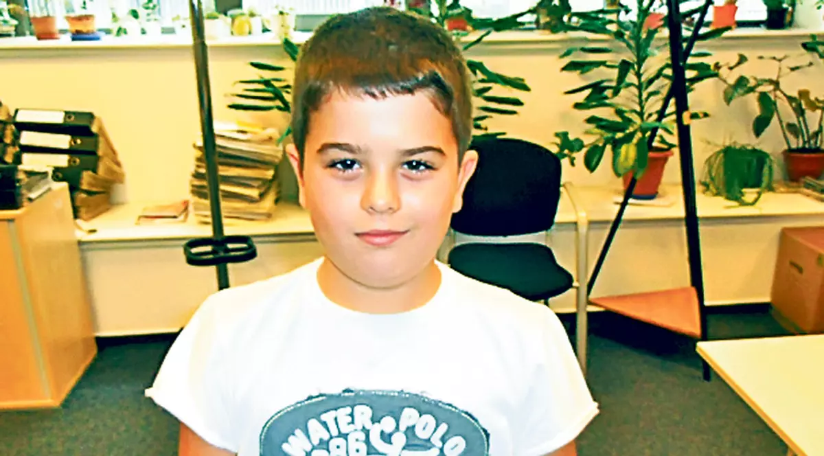 Tudor mai are nevoie de 500 €! Băiatul cu diabet e la «un pas» de aparatul ce-l va scăpa de înţepăturile pentru testarea glicemiei