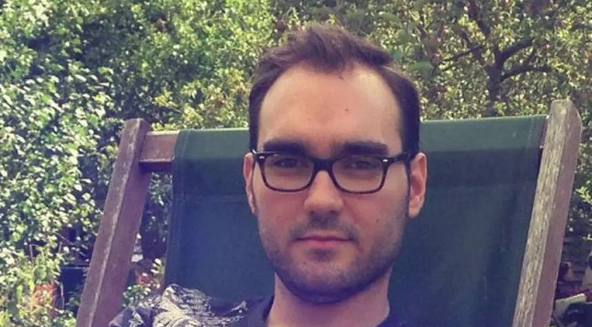 Un spaniol, oarecum în situaţia unui român. "Am două facultăți terminate și un master și spăl veceuri". Mesajul e HIT PE FACEBOOK