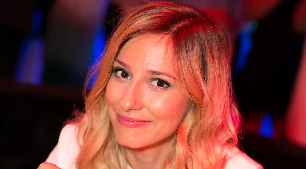 S-a lăsat pe mâna antrenorului, iar rezultatul este spectaculos! Ce abdomen are Dana Rogoz! "Cum ai reuşit aşa ceva?"